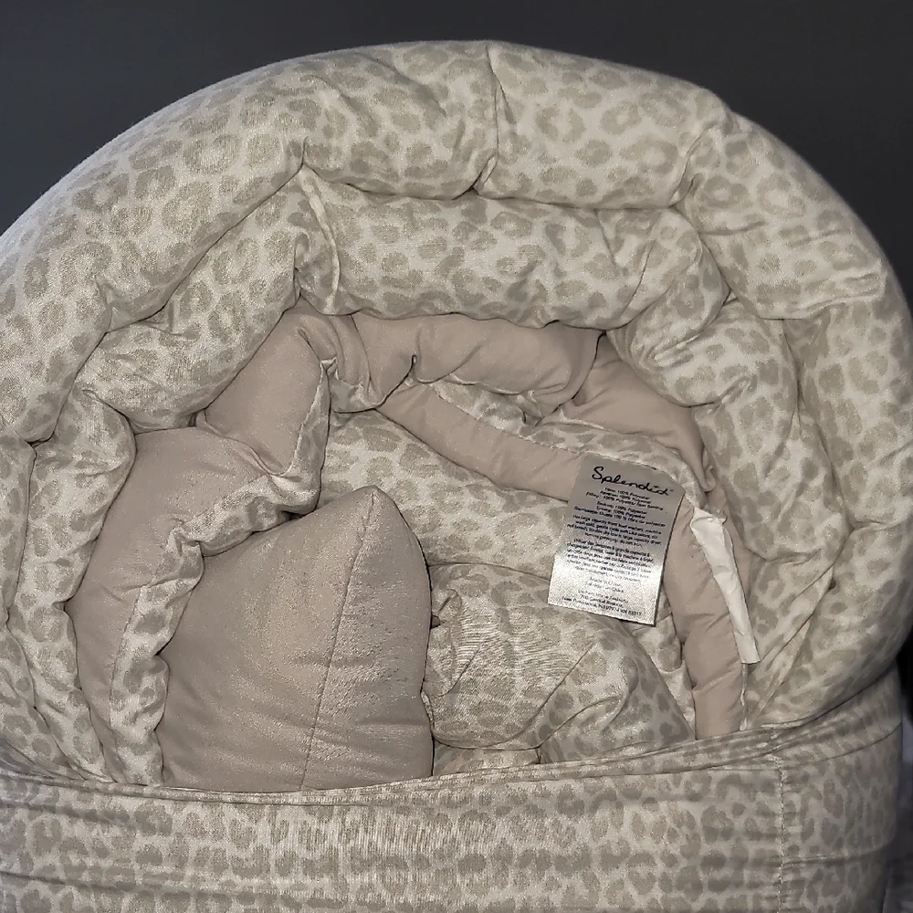 Splendid Beige/light Gray And White, Animal Print  Comforter Set Elegant Bedding